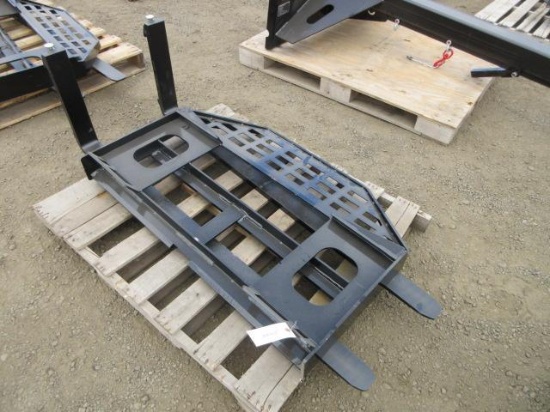 2026 GIYI SKID STEER FORK ATTACHMENT W/ 60'' X 3 1/2'' FORKS (UNUSED)