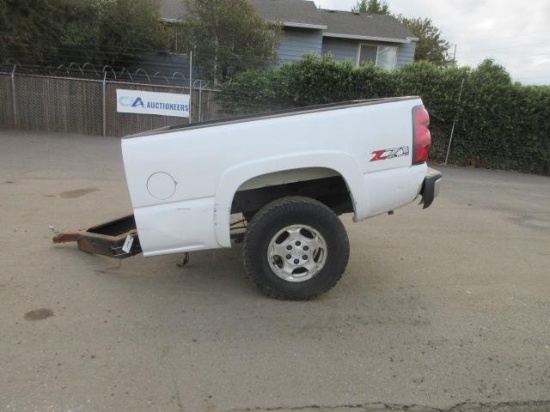 CHEVROLET 6' TRUCK BED TRAILER *NON-TITLED*