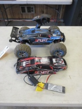 1/18 SCALE 4X4 REMOTE CONTROL CAR W/ (2) BATTERIES, CHARGER, CONTROLLER, & (2) BODIES