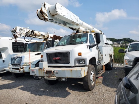 2007 GMC 8500 4X4 ALTEC AM855 BUCKET
