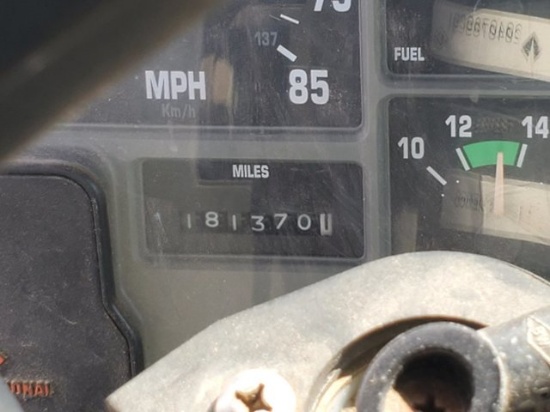 1997 International 8200 6X4 ROAD TRACTOR