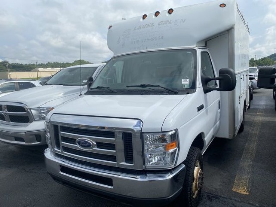 2017 Ford E-Series Cutaway E-350 DRW 138" WB