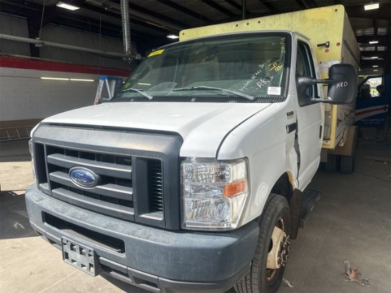 2018 Ford E-Series Cutaway E-450 DRW 158" WB
