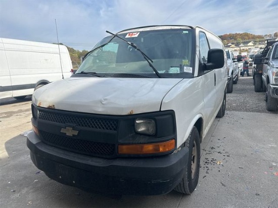 2013 Chevrolet G2500 Vans RWD 2500 135" RWD