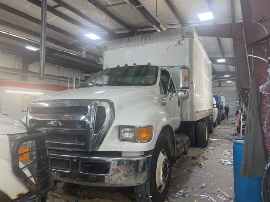 2010 Ford Super Duty F-650 Straight Frame XL