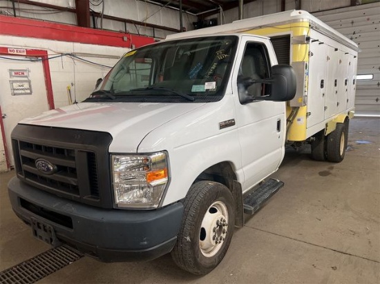 2017 Ford E-Series Cutaway E-450 DRW 176" WB