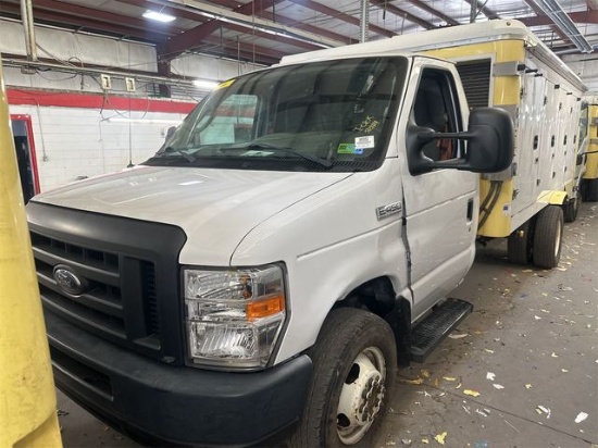 2017 Ford E-Series Cutaway E-450 DRW 176" WB