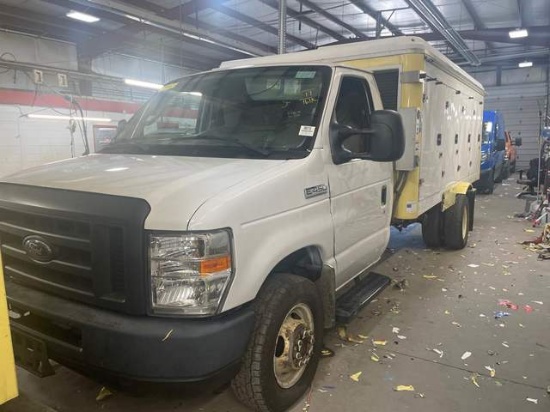2017 Ford E-Series Cutaway E-450 DRW 176" WB