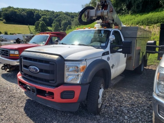 2012 Ford F550 4X4 REG CAB ALTEC AT37G