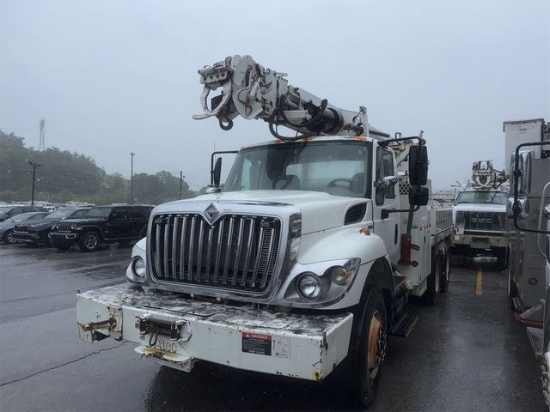 2007 International 7400 6X4 ALTEC DM45TR DIGGER