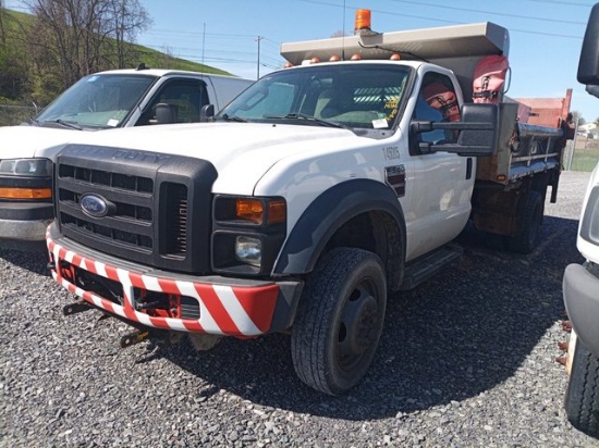 2008 Ford F550 4X4 W / DUMP BODY & LIFT GATE