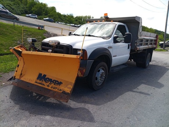 2007 Ford F550 4X4 REG CAB DUMP BODY