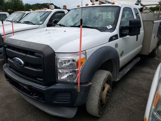 2011 Ford F-550 Chassis XL