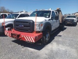 2013 Ford F550 4X4 CREW CAB W / 9'STAKE BODY