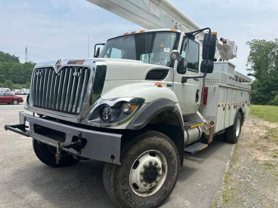 2013 International 7400 4X4 ALTEC A455 BUCKET TRUCK