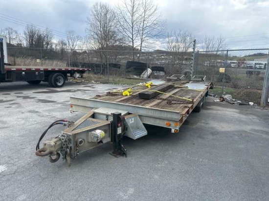2000 SAUBER BACKHOE TRAILER
