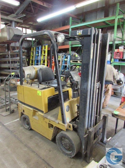 CAT T30D (ser #5GB08180) propane 3000-lb. forklift with 154" 3-stage mast