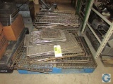 Pallet of cooling racks/screens