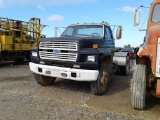 1987 Ford F800 S/A Daycab Truck