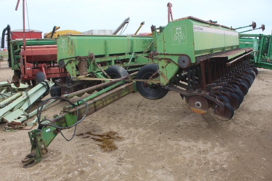 Great Plains Solid Stand 30' Pull Type Grain Drill