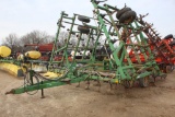 John Deere 980 35' Pull Type Field Cultivator