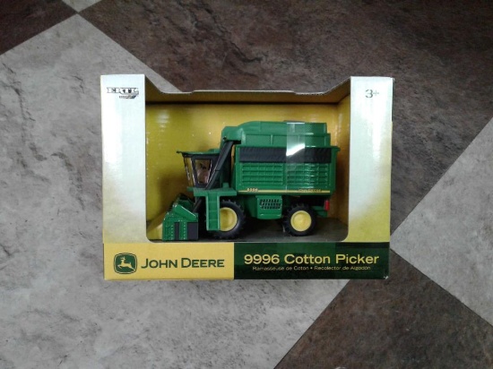 Unused John Deere 9996 Toy Cotton Picker