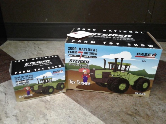 Unused 2009 Steiger Panther 1:32/1:64 Toy Tractors