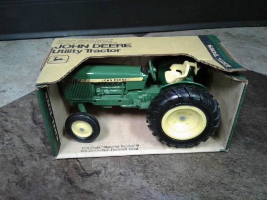 Unused John Deere 2040 Utility Toy Tractor