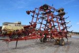 Krause 5635 35' Pull Type Field Cultivator