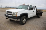 2005 Chevrolet 3500 4x4 Extended Cab Flatbed Truck