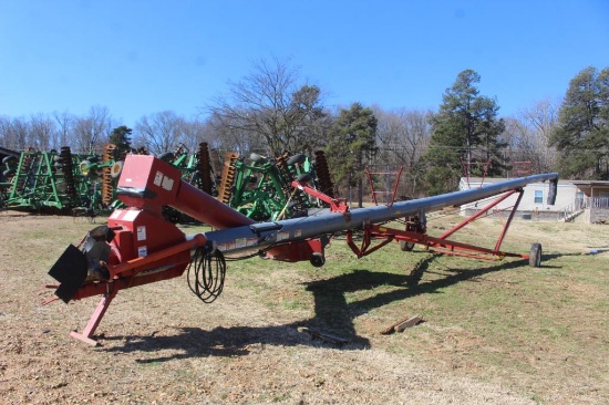 Hutchinson-Mayrath 12"x 80' Pull Type Auger w/ Swing Away