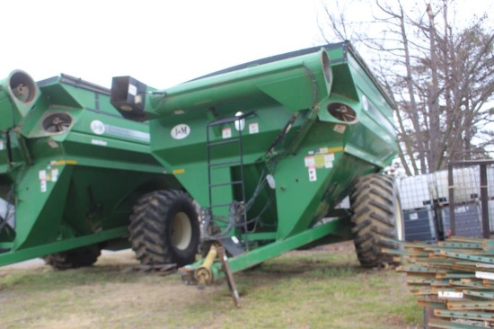 J&M 875-18 Pull Type Grain Cart