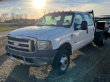 2006 Ford F350 Crew Cab Flatbed Pickup