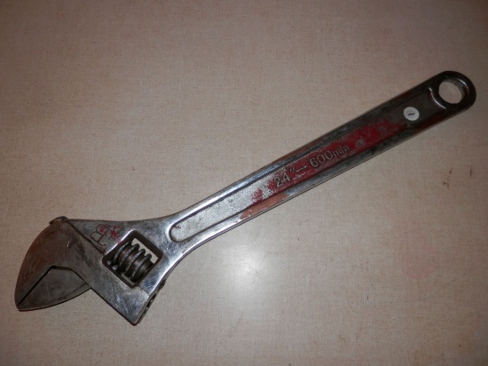 24" 600mm CRESCANT WRENCH