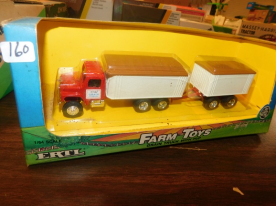 ERTL FARM TOY GRAIN TRUCK W/ PUP 1/64 W/ BOX