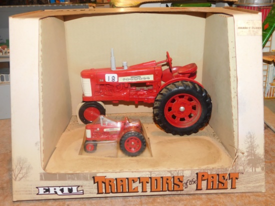 ERTL FARMALL 350 TRACTORS OF THE PAST W/ BOX