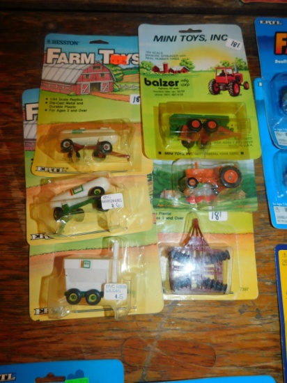 4 PC FARM TOYS 1 PC HEARTLAND TOY 1 PC MINI TOYS INC 1/64
