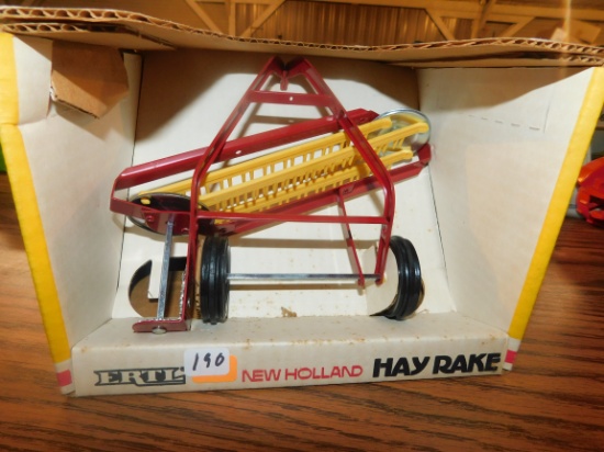 ERTL NEW HOLLAND HAY RAKE 1/16 W/ BOX