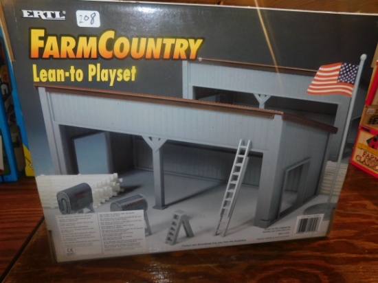 ERTL FARM COUNTRY LEAN TO PLAYSET