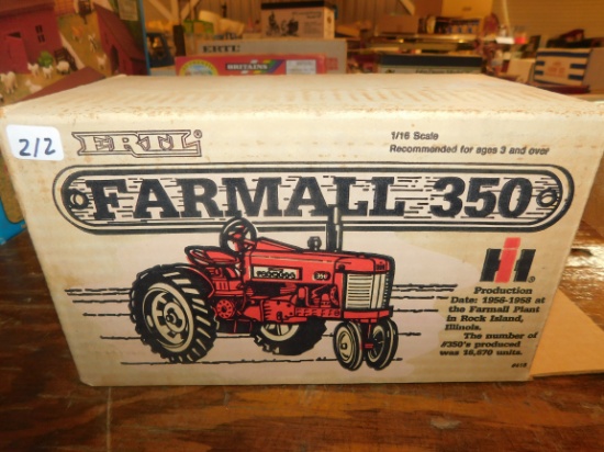 ERTL FARMALL 350 1/16 W/ BOX