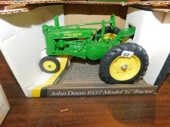 ERTL 1937 JOHN DEERE MOD G TRACTOR 1/16 W/ BOX