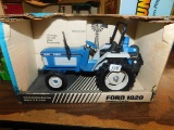 FORD 1920 COMPACT TRACTOR 1/16 W/ BOX