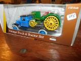 VINTAGE TRUCK & TRACTOR 1/32 W/ BOX