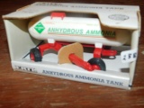 ERTL ANHYDROUS AMMONIA TANK 1/32 W/ BOX