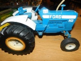 8600 FORD TRACTOR 1/16