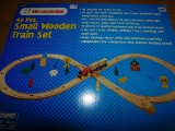 KID CONNECTION SMALL WOODEN TRAIN SET 40 PCS