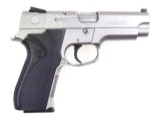 Smith & Wesson - Model 4046 - .40 Smith & Wesson