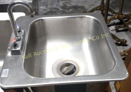 Advanced Tabco S/S hand sink, 19"x19"x8"