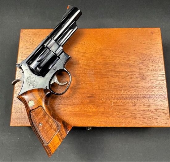 Smith & Wesson - Model 29-2 - .44 Magnum