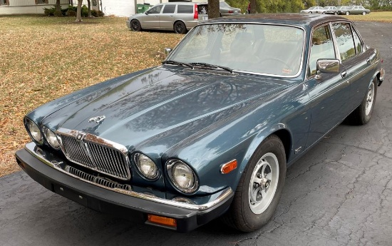 1985 Jaguar XJ6 Sedan